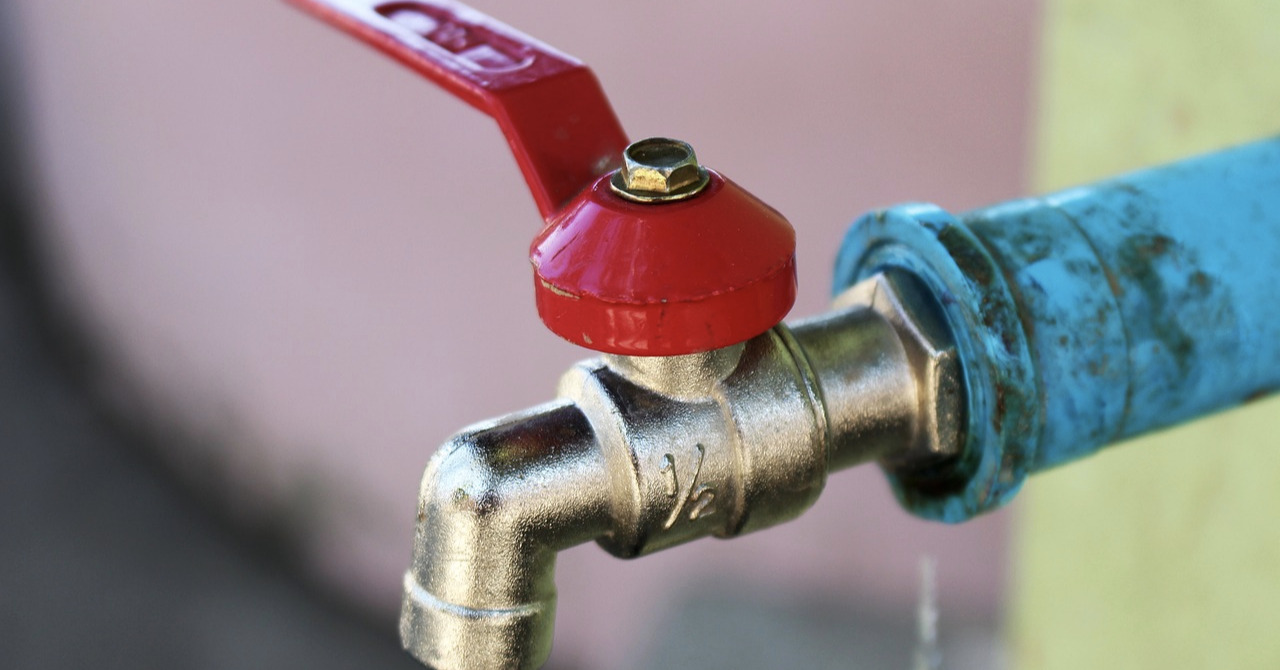 Faucet-Plumbing-Water-Pipe-Valve-Tap-Water-Tap-1933195